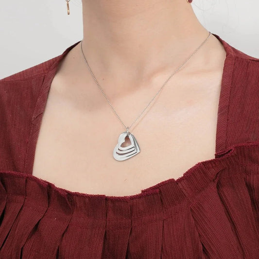 Collier personnalisé prénoms sur cœurs – Cadeau unique pour la fête des mères - Le cadeau de maman